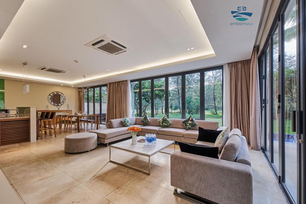Emblem Sea 4 Bedroom Villas ดานัง ภายนอก รูปภาพ