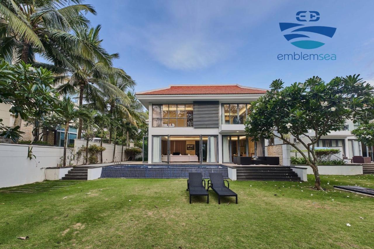 Emblem Sea 4 Bedroom Villas ดานัง ภายนอก รูปภาพ