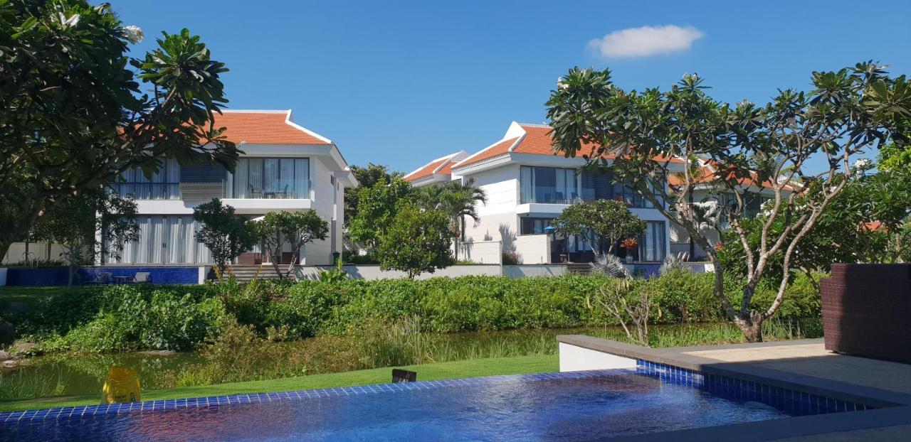 Emblem Sea 4 Bedroom Villas ดานัง ภายนอก รูปภาพ